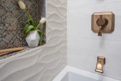 gold-guest-bath-cairnscraft-design-and-remodel-img_55a1719d0dfd4eba_8-6536-1-2eee032
